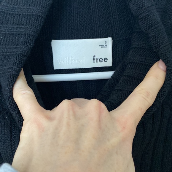 Wilfred Artizia Long sleeve merino wool turtleneck dress - Picture 3 of 6